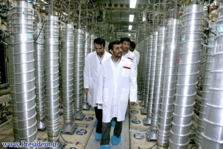Ahmadinejad à Natanz - source : site du président Iranien